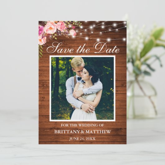 Rustikales Holz Wasserfarbe Rosa Blumenleuchten Save The Date (Stehend Vorderseite)