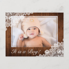 Rustikales Holz & White Lace Baby Boy Birth Foto Ankündigungspostkarte