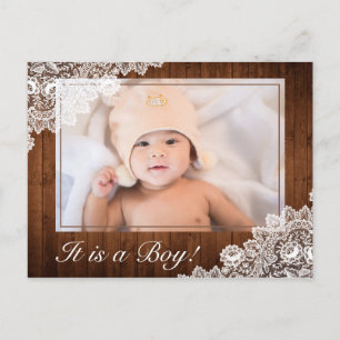 Rustikales Holz & White Lace Baby Boy Birth Foto Ankündigungspostkarte