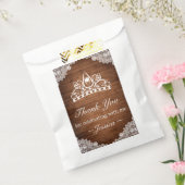 Rustikales Holz & White Lace Tiara Geburtstag Viel Geschenktütchen (Versiegelt)