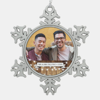 Rustikales hölzernes feenhafte schneeflocken Zinn-Ornament