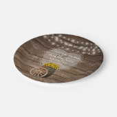 Rustikales Holzfass Hochzeit mit Sonnenblumen Pappteller (Schrägansicht)