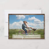 Rustikales Holzfass und Sonnenblumen - Save the Da Date (Rückseite)