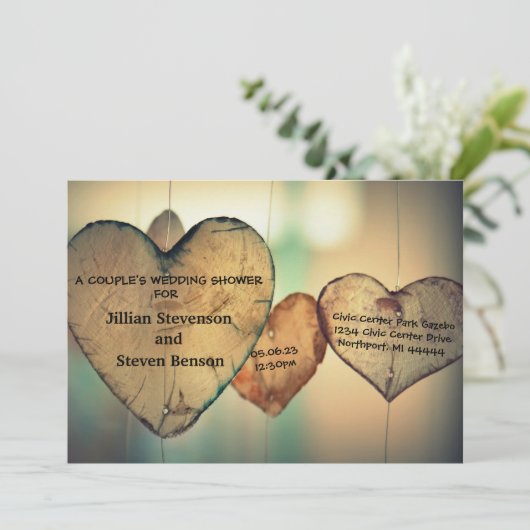 Rustikales Holzherz - Polterabend einladen Einladung (Stehend Vorderseite)
