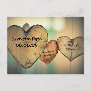 Rustikales Holzherz - Save the Date Postkarte