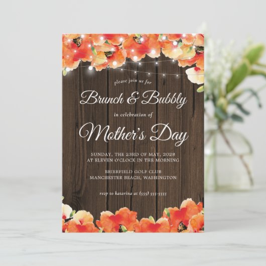 Rustikales Holzleuchten Mohnmütter-Tag Brunch Einladung (Stehend Vorderseite)