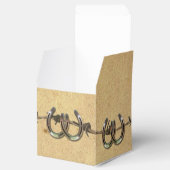 Rustikales Hufeisen-Gastgeschenk Hochzeit Geschenkschachtel (Geöffnet)