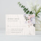 Rustikales Hydrangea Floral | White Wood Wedding RSVP Karte (Stehend Vorderseite)
