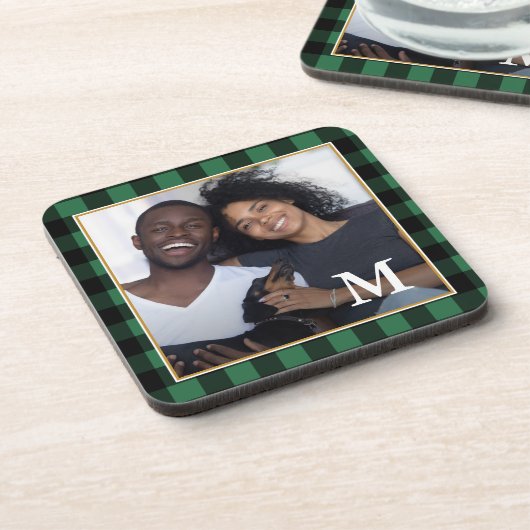 Rustikales Kariertes Monogramm-Foto Getränkeuntersetzer (Linke Seite)