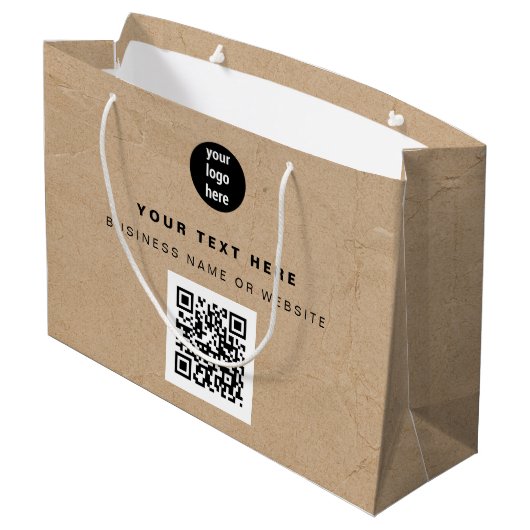 Rustikales Kraft Brown QR Code Business Logo Große Geschenktüte (Rückseite Schrägansicht)