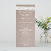 Rustikales Kraft- und Vintages White Lace Wedding Programm (Stehend Vorderseite)