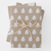 Rustikales Kraftpapier Weißer Winter Pine Conneys Geschenkpapier Set (Beispiel)