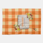 Rustikales Land Monogramm Familienname Orangenging Geschirrtuch (Horizontal)