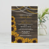 Rustikales Land Sonnenblumen Barnholz Hochzeit Einladung (Stehend Vorderseite)