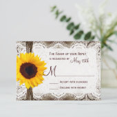 Rustikales Land Sonnenblumen Spitzen Twine Wedding RSVP Karte (Stehend Vorderseite)