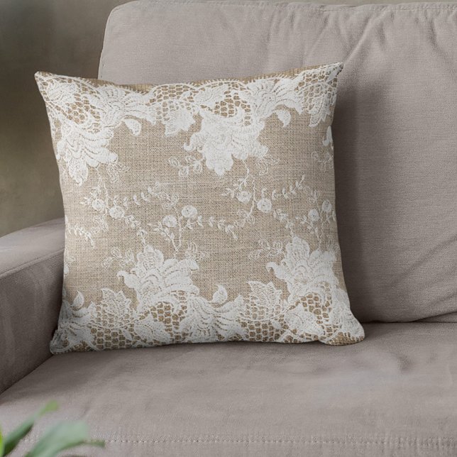 Rustikales Land Vintager Beige-Einbruch und weiße  Kissen (Von Creator hochgeladen)