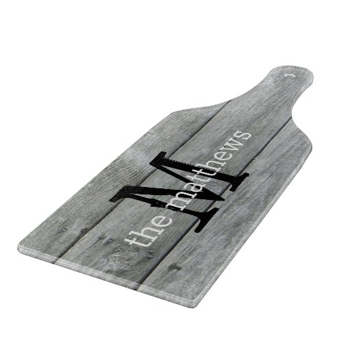 Rustikales Landhaus Grauer Mit Monogramm Name Schneidebrett (Ecke)