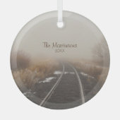 Rustikales ländliches Eisenbahngleis Personalisier Ornament Aus Glas (Vorderseite)