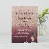 Rustikales Lantern Burgund Rose Gold Brautparty Einladung (Stehend Vorderseite)