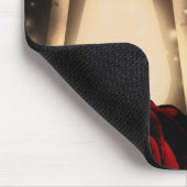 Rustikales Laternenlicht und dunkle Rote Rosen Blu Mousepad (Ecke)