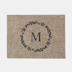 Rustikales Laurel Wreath Bauernhof Burlap Mit Mono Fußmatte
