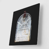 Rustikales Mailbox-Portrait Quadratische Wanduhr (Winkel)