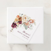 Rustikales Maroon Terracotta Blume Brautparty Geschenkanhänger (Beispiel)