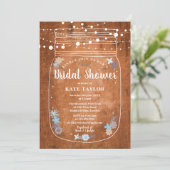 Rustikales Mason Jar String Lights Brautparty Einladung (Stehend Vorderseite)