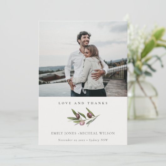 Rustikales Minimal Olive Branch Foliage Wedding Fo Dankeskarte (Stehend Vorderseite)
