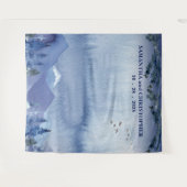 Rustikales Misty Pine Forest Wedding Foto Hintergr Wandteppich (Vorderseite (Horizontal))