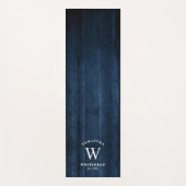 Rustikales Monogramm Navy Blue Wood Yogamatte (Vorderseite)
