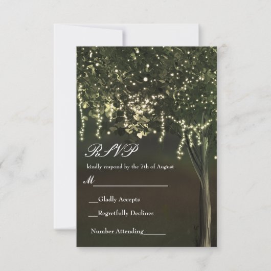 Rustikales Mossy Lighted Tree Wedding RSVP Karte (Vorderseite)