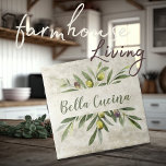 Rustikales Olivenöl und Zweige Bella Cucina Fliese<br><div class="desc">Bella Cucina Rustikales Olivenbäumen mit Filialen und Blätter. Mix & match mit anderen Fliesen in diesem gleichen koordinierenden Thema,  um Ihren perfekten Look zu schaffen. 100% Kundenzufriedenheit mit "Zazzle" jeden Tag.</div>