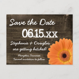 Rustikales Orange Daisy Wood Save the Date Postkar Ankündigungspostkarte
