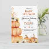 Rustikales Orange Kleine Pumpkin Stack Baby Dusche Einladung (Stehend Vorderseite)