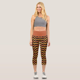 Rustikales Orangengelb und schwarz-Zag-Muster Capri Leggings