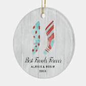 Rustikales Paar Strumpf Personalisiert Beste Freun Keramik Ornament (Links)
