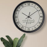 Rustikales Papier 1. Geburtstagsfeier Mauer Uhr<br><div class="desc">Feiern Sie Ihren ersten Hochzeitstag mit einer rustikalen Pergament-Papieruhr mit römischen Ziffern. Fügen Sie einfach Ihre Namen und das Hochzeitsdatum hinzu und hängen Sie es an Ihre Wand.</div>