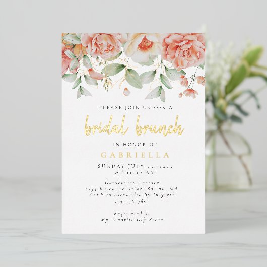 Rustikales Peach floral Bridal Brunch Gold Folieneinladung (Stehend vorne)