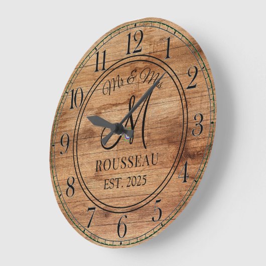 Rustikales, Personalisiertes, hochgezogenes Monogr Große Wanduhr (Winkel)