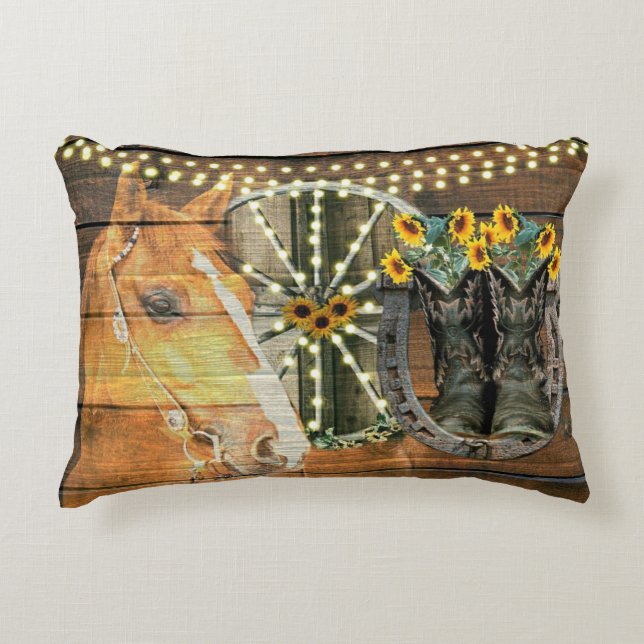 Rustikales Pferd Sonnenblumen Wagon Wheel Cowboy B Dekokissen (Vorderseite)