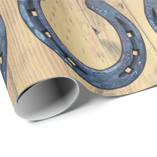 Rustikales Pferderennhorn, Hufeisen und Holzplanen Geschenkpapier (Rolleneckpunkt)