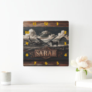 Rustikales Pferdeschild in der Nähe des Bauernhaus Quadratische Wanduhr