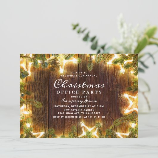 Rustikales Pine Cones Weihnachtsfest Party Einladung (Stehend Vorderseite)