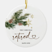 Rustikales Pine Leaf Erstes Weihnachtsgeschenk Keramik Ornament (Vorne)