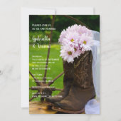 Rustikales Pink Daisies Cowboy Boots Western Weddi Einladung (Vorderseite)