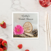 Rustikales Pink Daisy Woodland Brautparty Serviette (Beispiel)