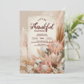 Rustikales Protea Bloom Erntedank Dinner Einladung (Stehend Vorderseite)