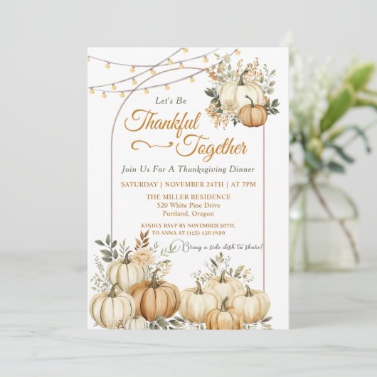 Rustikales Pumpkin Fall Floral Erntedank Dinner Einladung (Stehend Vorderseite)