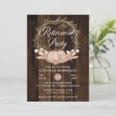 Rustikales Pumpkin Pampas Wreath Retirement Party Einladung (Stehend Vorderseite)